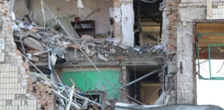 Рятувальники розповіли про наслідки ракетного обстрілу у Дніпрі (ФОТО)