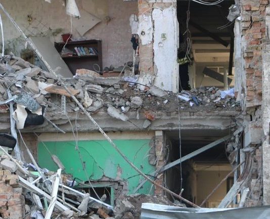 Рятувальники розповіли про наслідки ракетного обстрілу у Дніпрі (ФОТО)