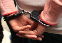 Павлоградка до смерті побила батька