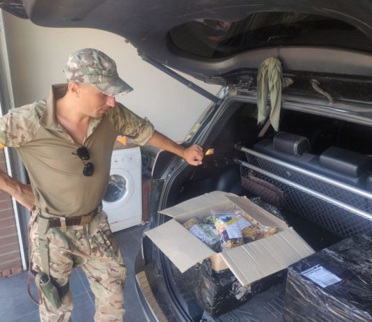 Павлоградцям на передову доправили набори борщу