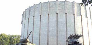 Росіяни видали за техніку ЗСУ експонати музею у Дніпрі (ФОТО)