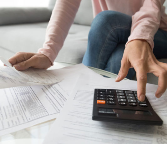 Яким чином можна отримати інформацію про наявність податкового боргу?