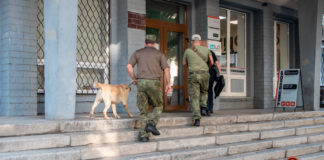 Дівчина з Павлограда мінувала редакції і ТРЦ в Дніпрі