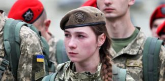 Маляр розповіла, скільки жінок воює на передовій