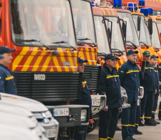 Автопарк рятувальників Дніпропетровщини поповнили 16 машин (ФОТО)