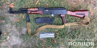 Павлоградець возив в авто зброю та боєприпаси
