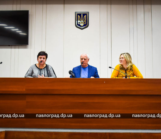 «Це потрібно було зробити у 1991 році»: у Павлограді запустили процес перейменування вулиць (ВІДЕО)