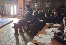 В Павлограді депутати провели сесію в укритті (ФОТОФАКТ)