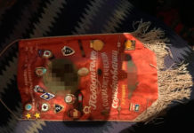 Стаття за серп і молот: житель Павлограда хизувався комуністичною символікою