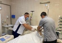 «Побачила свого сина без ноги»: у Дніпрі рятують постраждалих від удару дронів