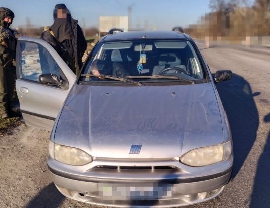 У Павлограді поліцейські вилучили у водія підробку