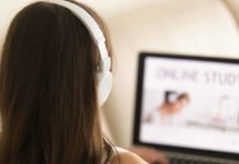 Мати оштрафували, бо донька не виходила на онлайн-заняття