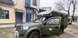 Павлоградські волонтери допомогли відремонтувати евакомобіль