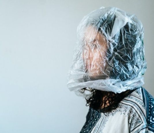 Штраф від 8,5 тис. грн за пакетик: в Україні заборонили деякі види упаковки