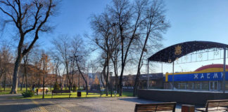 Куди поділася новорічна ялинка Павлограда? (ВІДЕО)