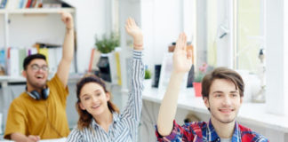 Групповые занятия английским: кому подойдёт данный способ обучения