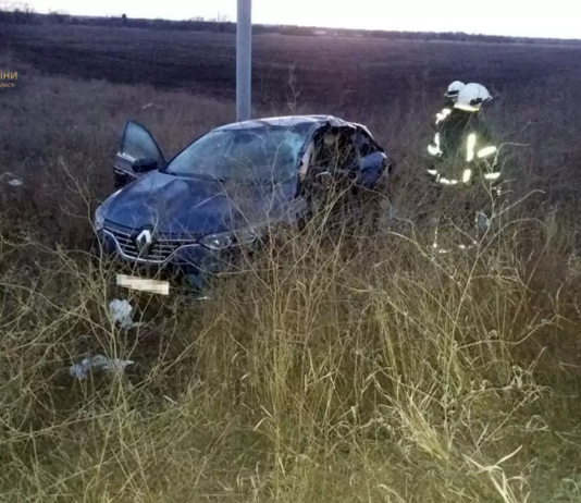 Поблизу Павлограда зіткнулися легковик і мікроавтобус