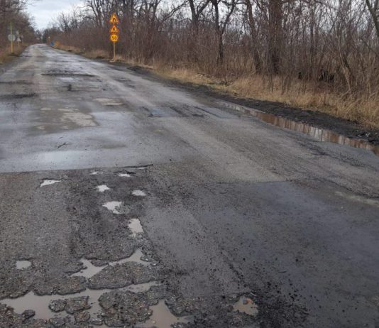 На Павлоградщині розпочався ямковий ремонт доріг
