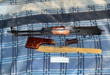 На Павлоградщині зупинили авто зі зброєю