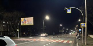 У Павлограді водій збив жінку і втік