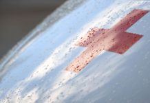 На трасі Дніпро-Павлоград загинув військовий, який вистрибнув з авто