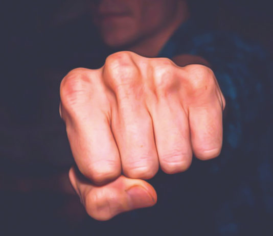 Побив сплячого: суд взяв під варту мешканця Павлоградщини