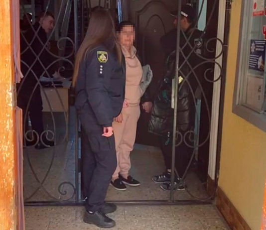 Поліцейські Павлограда затримали серійну шахрайку