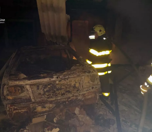 Поблизу Вербок згорів будинок і гараж з машинами