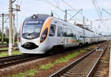 «Укрзалізниця» повертає швидкісний поїзд із Києва до Дніпра й Запоріжжя вперше з 24 лютого