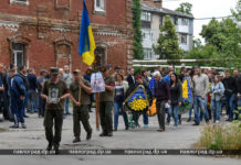 «Ніколи не відмовлявся від найважчих завдань»: у Павлограді попрощалися із захисником України (ВІДЕО)