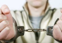 У Павлограді грабіжник побив двох продавчинь «Аврори»