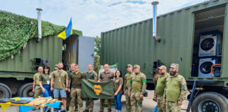 Благодійники допомогли війську зробити пересувні лазні (ФОТО)
