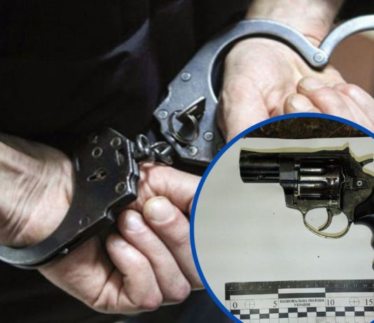 У Першотравенську хуліган вдарив поліцейського