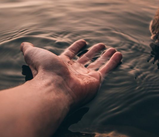 Підліток зламав ноги: на Дніпровщині за місяць сталося два нещасні випадки на воді