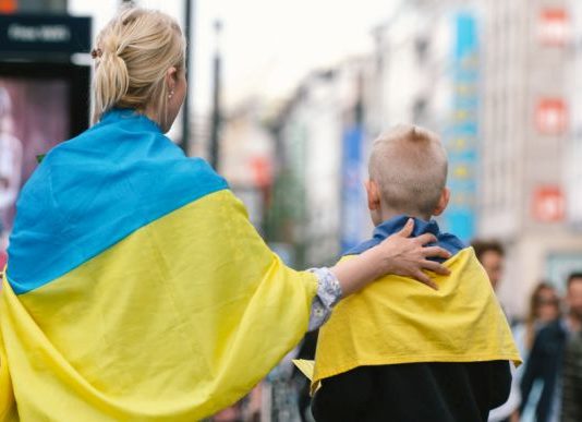 Павлоградцям пропонують вивісити прапори і долучитися до Хвилини мовчання (ВІДЕО)