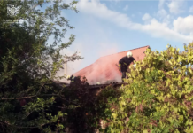 У Павлограді вогонь перекинувся на дах будинку