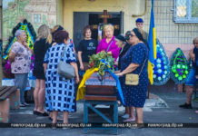 «Він загинув, захищаючи нас…»: в останню путь провели павлоградця Дмитра Глушака (ФОТО і ВІДЕО)