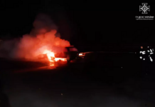 У Павлограді згорів легковик