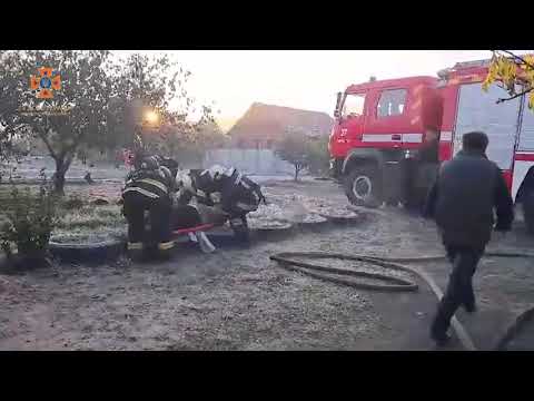 У Павлограді врятували жінку з палаючого будинку (ВІДЕО)