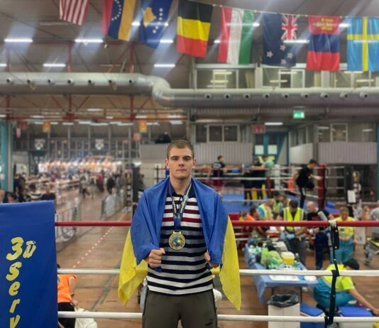Павлоградець переміг у трьох розділах на Чемпіонаті світу