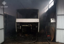 У Павлограді згоріли три автобуса