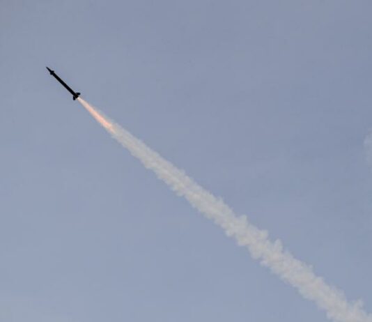 Ворог здійснив ракетно-дронову атаку на Павлоградський район: є постраждалі