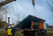 У Павлограді демонтували кілька рекламних бордів