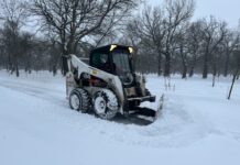 У Павлограді сніг додав роботи комунальникам