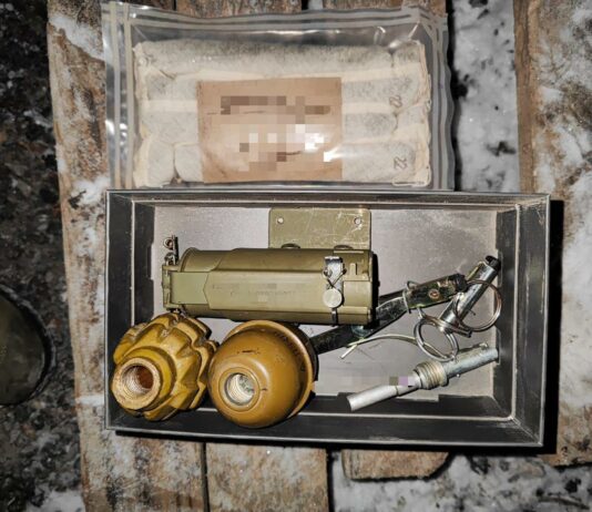 На блокпості Павлограда виявили заборонені предмети