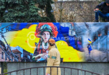 На Алеї Слави Павлограда з’являються патріотичні банери (ФОТОФАКТ)