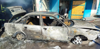 У Тернівці горіло авто, власник травмувався