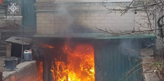 У Павлограді горів гараж у підвалі будинку
