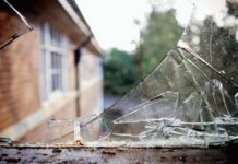 Внаслідок удару по Павлограду поранено жінку