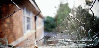 Внаслідок удару по Павлограду поранено жінку